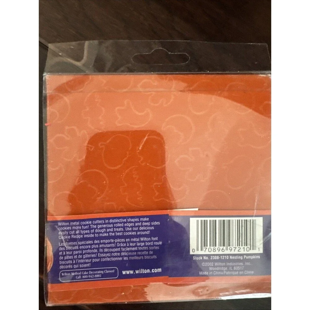 WILTON PUMPKIN COOKIE CUTTERS - SET OF 4 NEW IN BOX Halloween